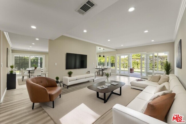 Building Photo - 15151 Marne Cir