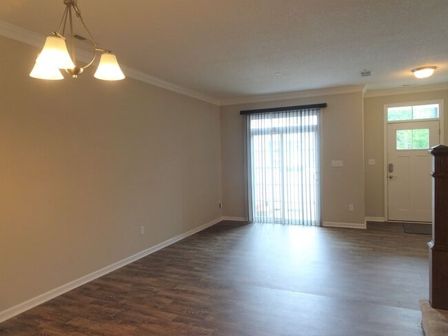 Building Photo - Nice 2 bedroom condo in Promenade@5, Williamsburg for rent.