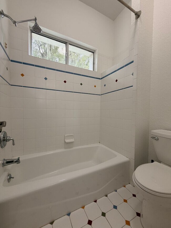 Building Photo - Luxury Windermere Home | 5 Bed 4.5 Bath La...