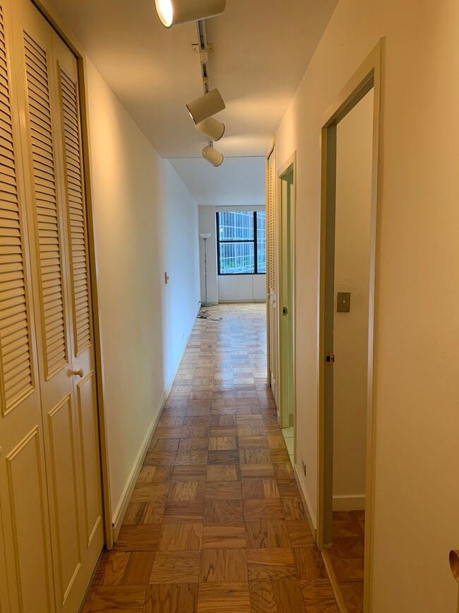 Building Photo - 112 Washington Pl