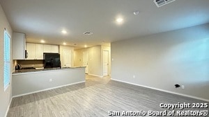 Building Photo - 10219 Robbins Crk