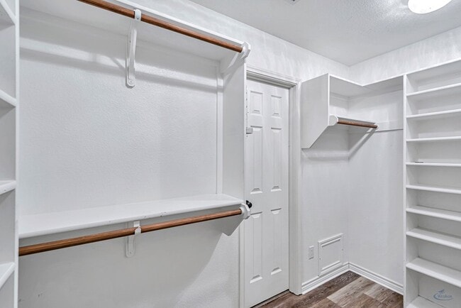 Building Photo - 5409 San Saba Ct
