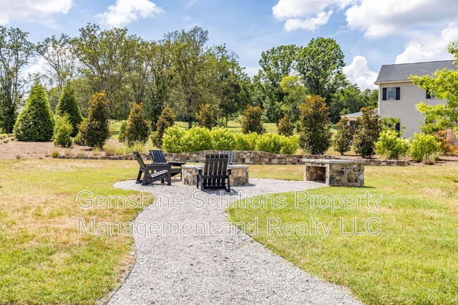 Building Photo - 7284 Ludlow Dr