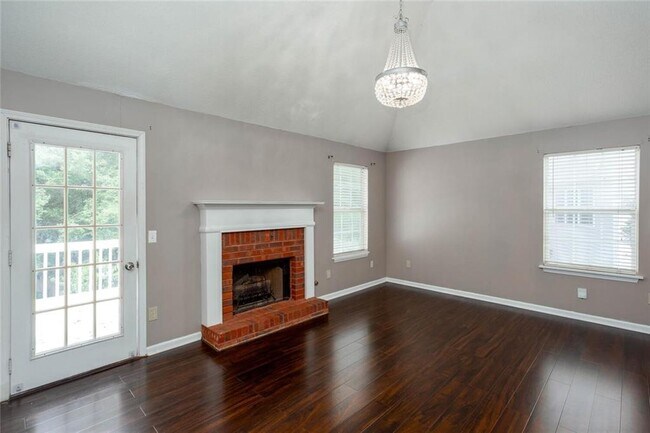 Building Photo - 5414 Sweetsprings Dr SW