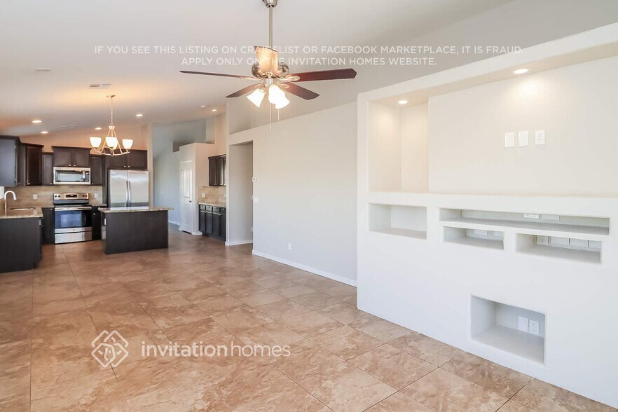 Building Photo - 5726 S 27th Dr