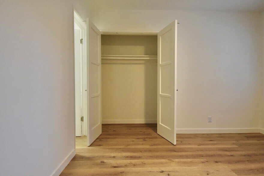 Building Photo - 4413 Tujunga Ave
