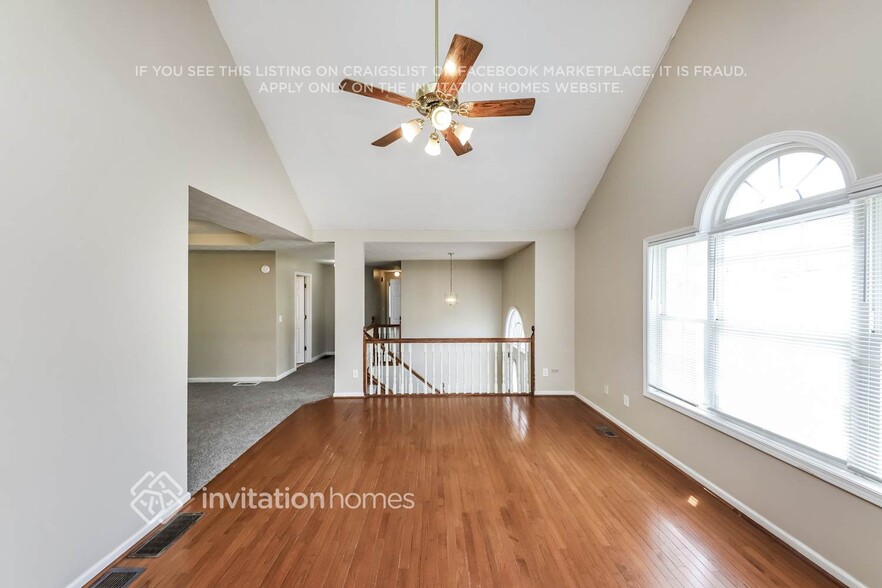 Building Photo - 4050 Lions Gate
