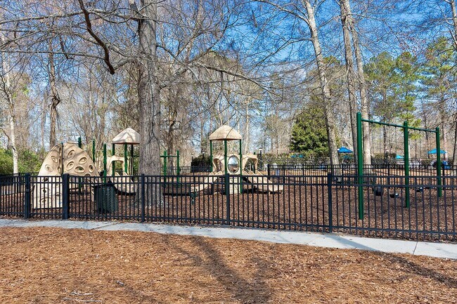 Building Photo - Available 6/01/26 in Woodland Creek