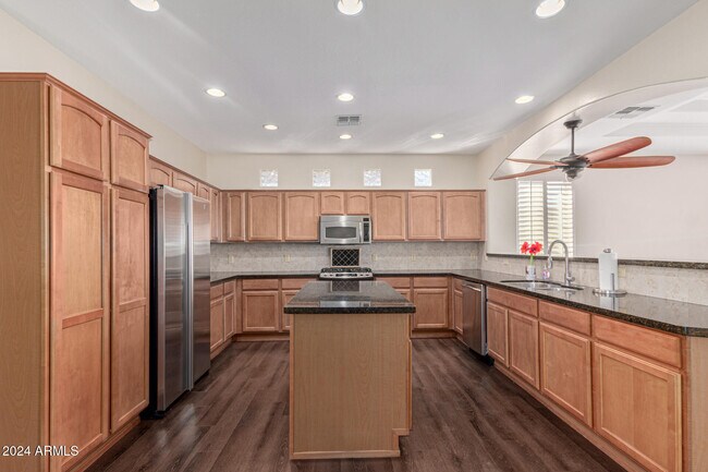 Building Photo - 24008 S Starcrest Dr