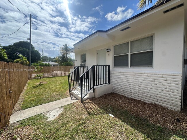 Building Photo - 290 NE 77th St