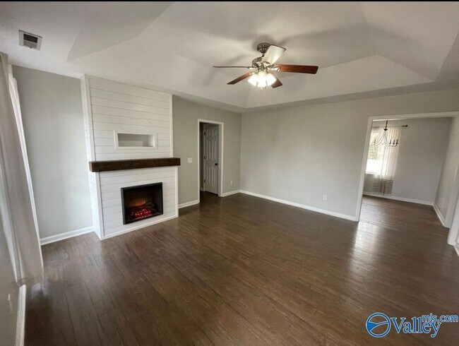 Building Photo - 108 Eva Ct