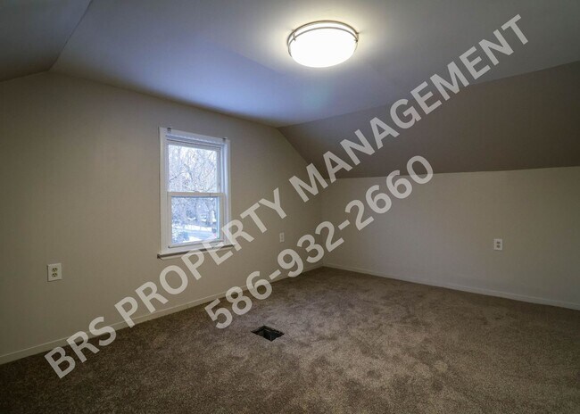 Building Photo - 3240 Melvin Ave