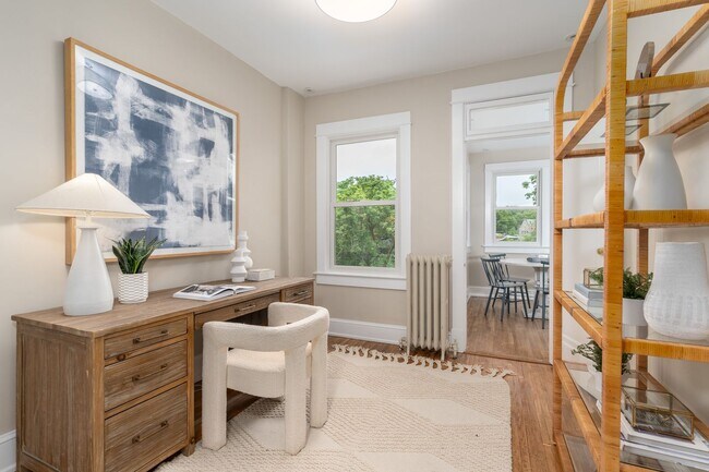 Building Photo - Charming Townhome | 5 Bed | 3.5 Bath | 2,400 Sf | Covered Front Porch & Large Fenced-In Backyard ...