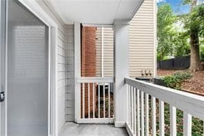 Building Photo - 2039 Chastain Park Ct NE