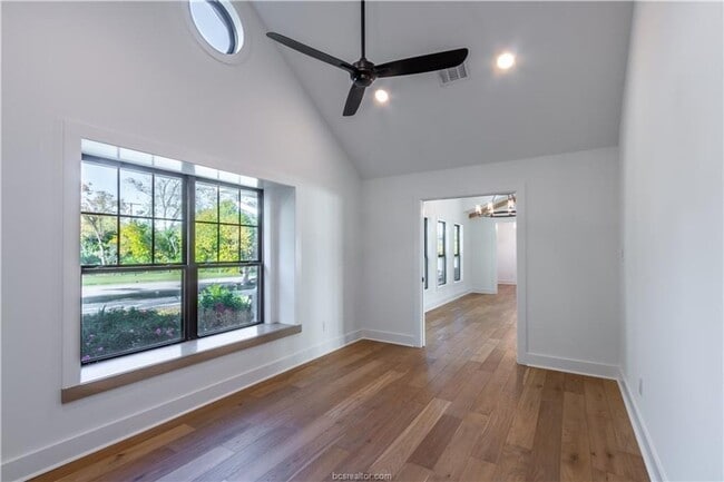 Building Photo - Historic District Gem! 4/3.5 Home Less tha...