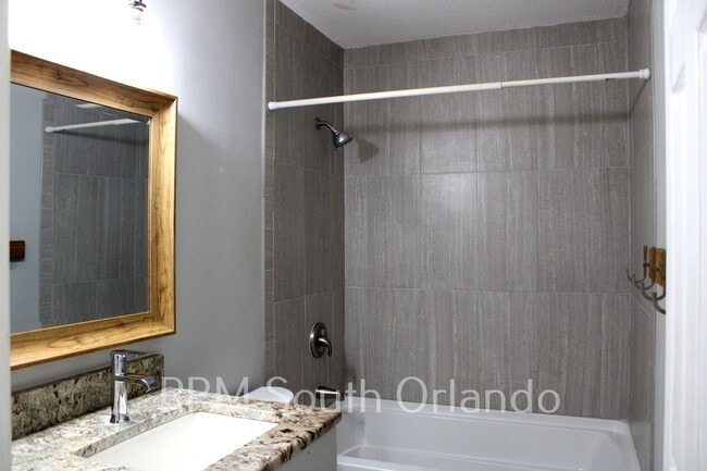 Building Photo - Kissimmee Pool home 4 bed 2.5 bath