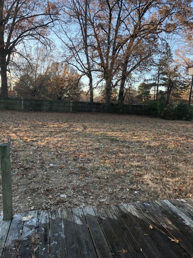 Building Photo - 1122 Tamm St