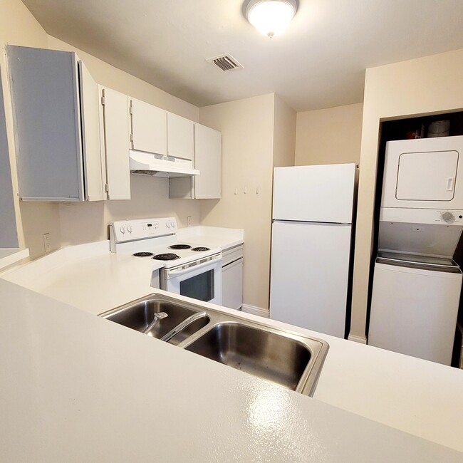 Building Photo - 3421 NW 44th St