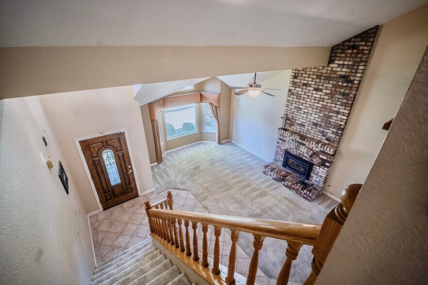 Building Photo - 4404 Bluff Creek Dr