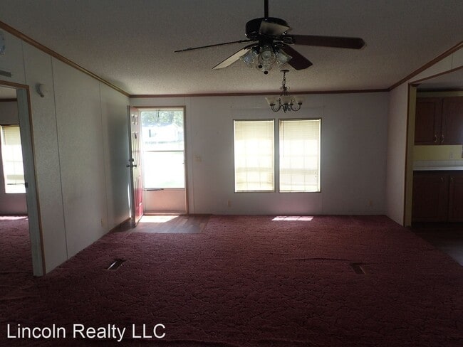 Building Photo - 3 br, 2 bath House - 4056 Twin Oaks Rd