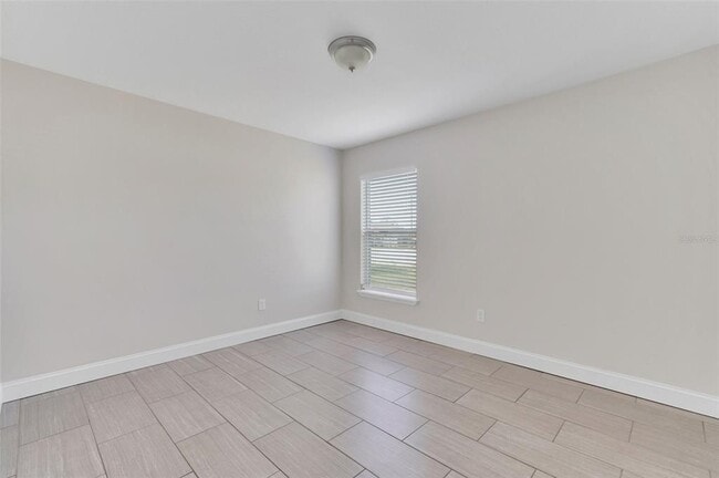 Building Photo - 2044 Hillview Cir