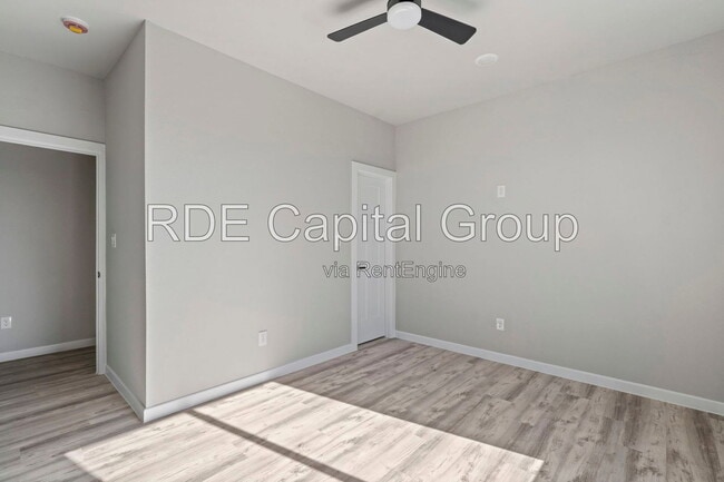 Building Photo - 948 S Corinth St Rd