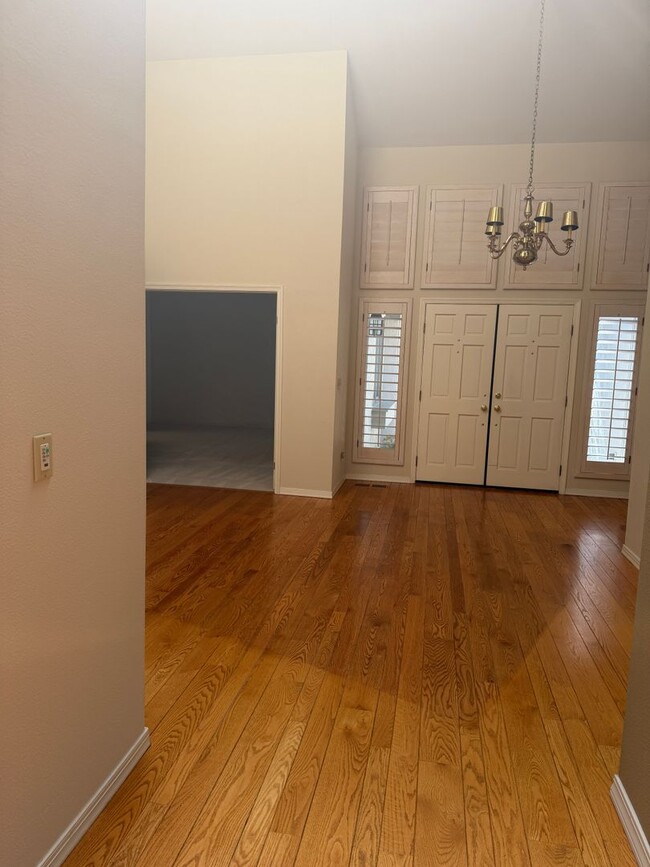 Building Photo - 742 Liquidamber Pl