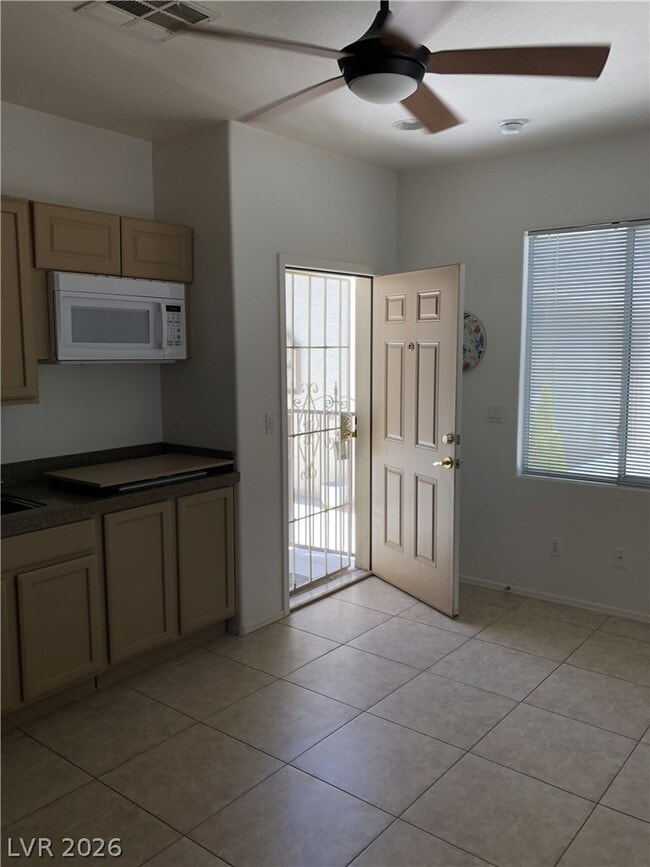 Building Photo - 3034 Seaford Peak Dr