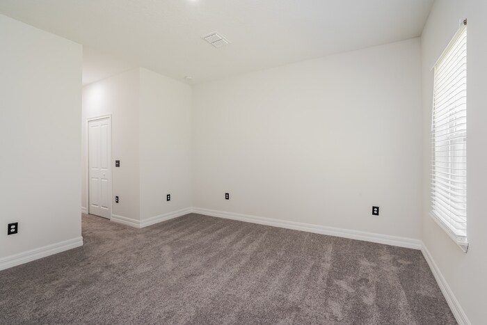 Building Photo - 1829 Manitoba Ct