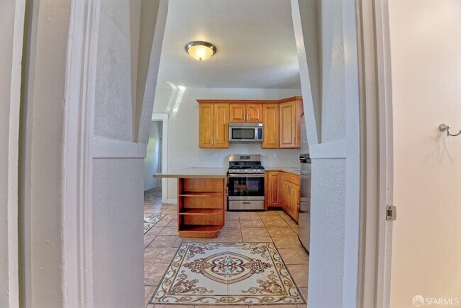 Building Photo - 1218 York St