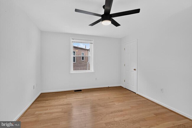 Building Photo - 704 N 18th St