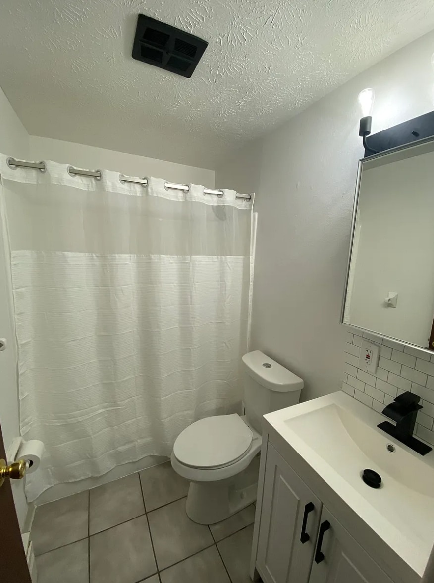 Building Photo - 3996 S Schenley Ave