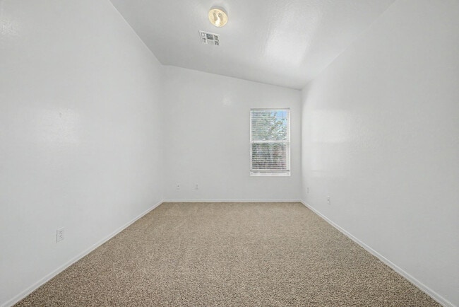 Building Photo - 3903 W Goodman Dr