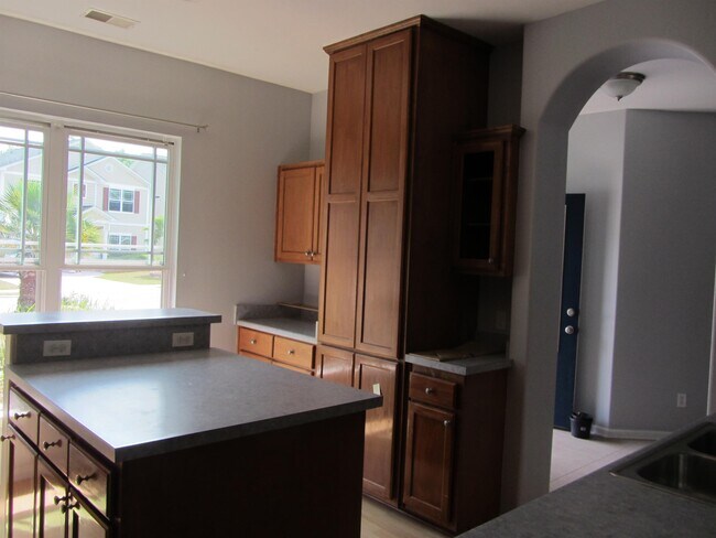 Building Photo - 22 Isle Of Palms E