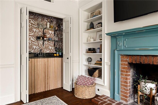 Building Photo - 2270 Emerald Dr