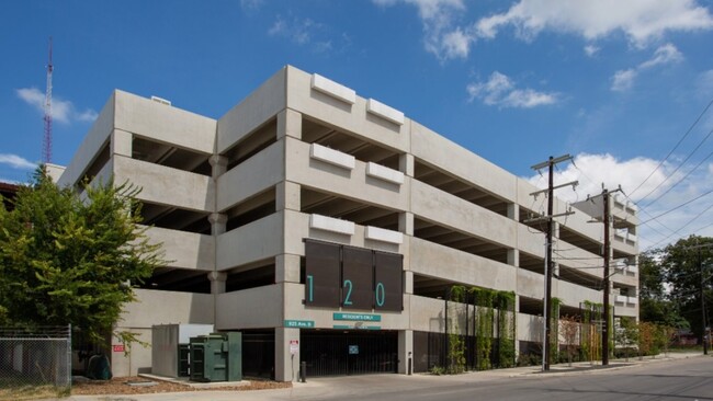 Building Photo - 120 9th St