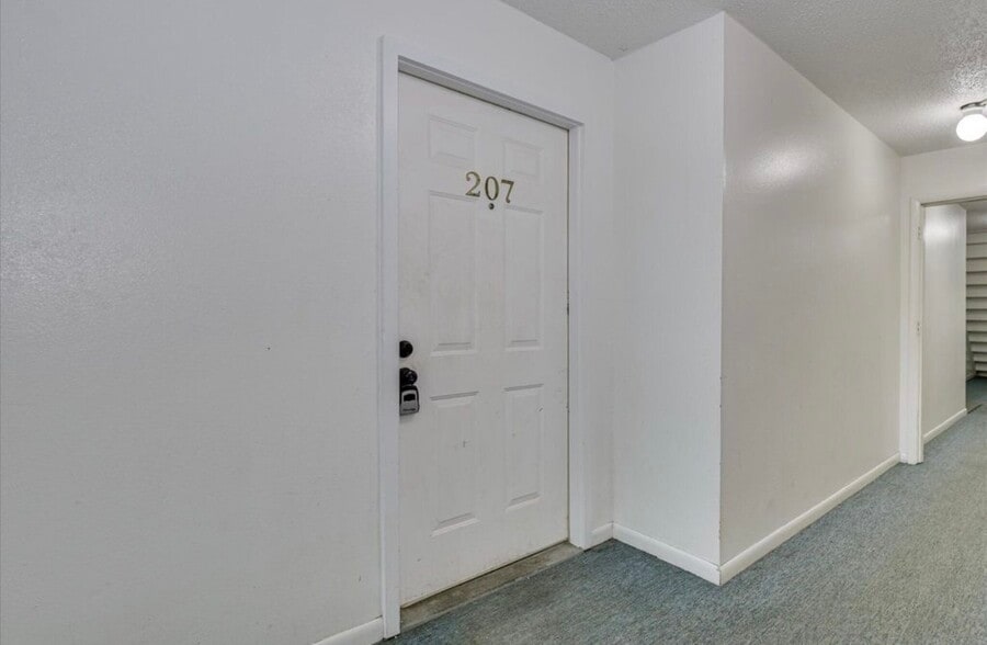 Building Photo - 1017 Stevens Creek Rd