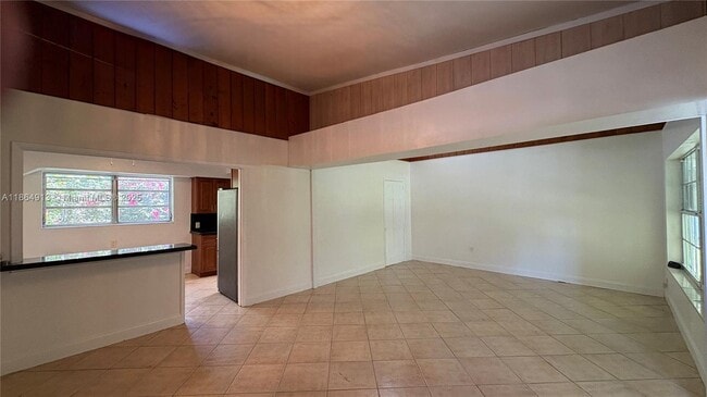 Building Photo - 1022 NE 82nd Terrace
