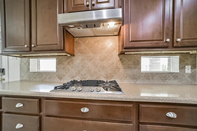 Building Photo - 14015 Falcon Heights Dr