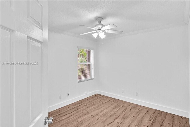 Building Photo - 5650 NW 40th Terrace