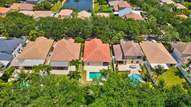 Building Photo - 1050 Delray Lakes Dr