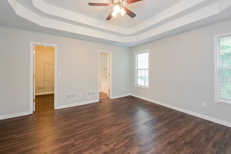 Building Photo - 128 Alexander Dr