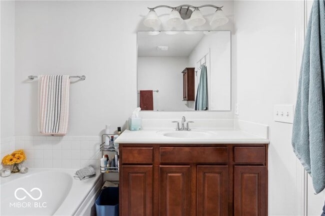 Building Photo - 5867 Solomon Harmon Way