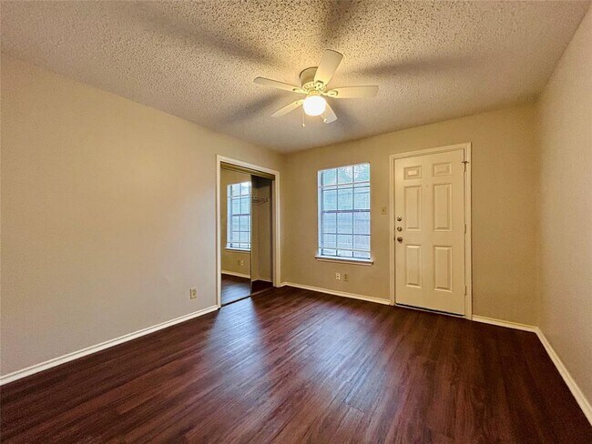 Building Photo - 9304 Kempler Dr