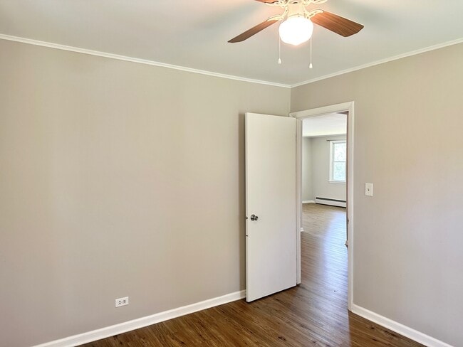 Building Photo - 35339 N Hickory Ln