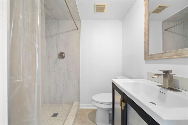 Building Photo - 2128 59th St