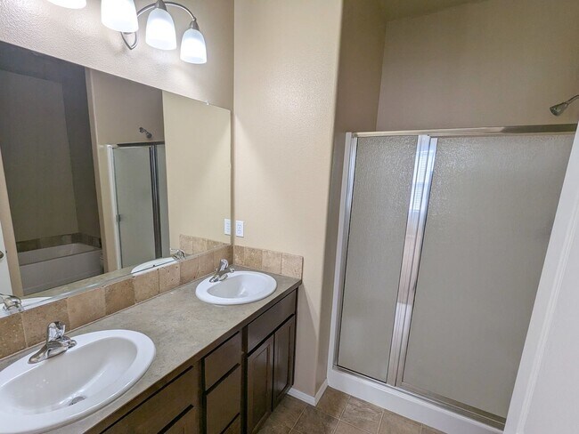 Building Photo - 5997 Blue River Dr SE