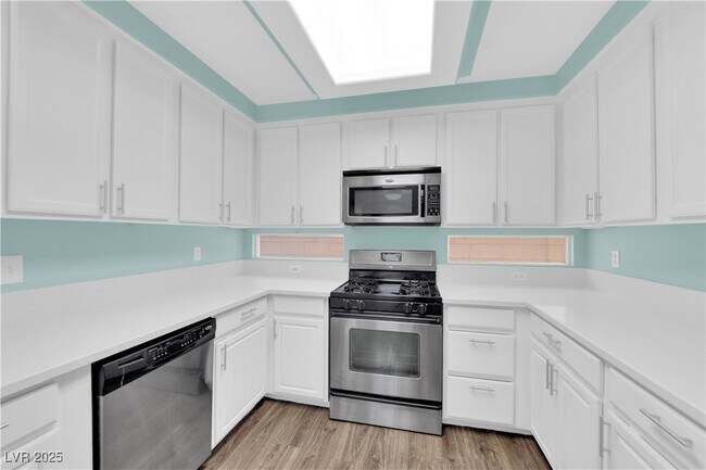 Building Photo - 10210 Maltese Cross Ct