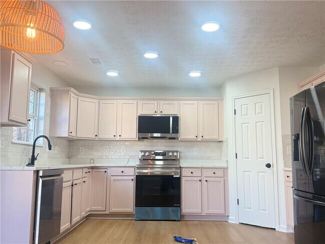 Building Photo - 3501 Bogan Mill Rd NE