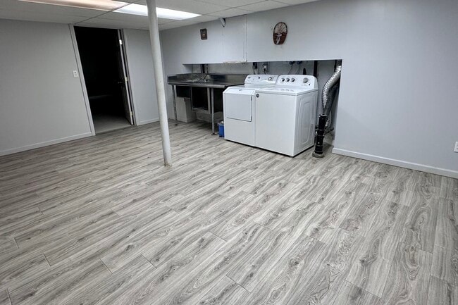 Building Photo - 152b Apache Ln